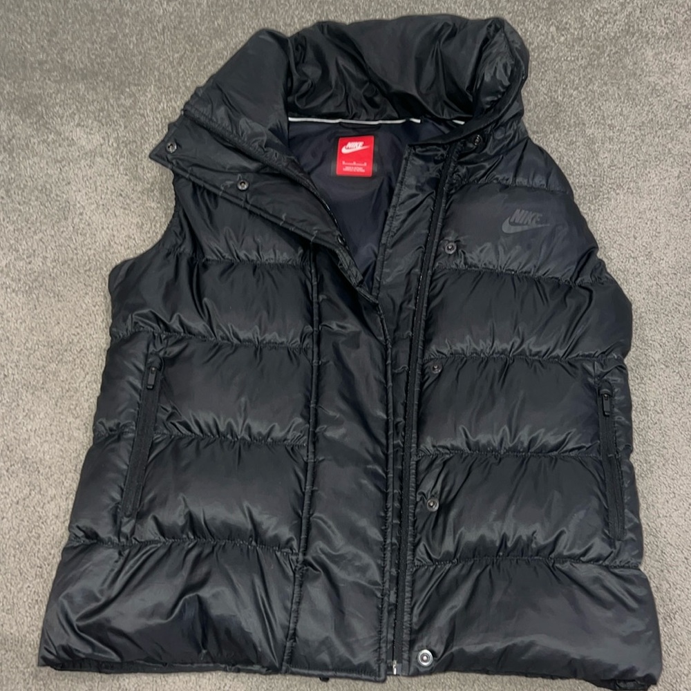 Nike puffer vest